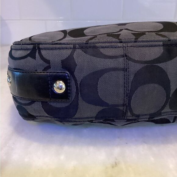 Coach Zoe Jacquard Signature Logo Medium Shoulder - Picture 8 of 15